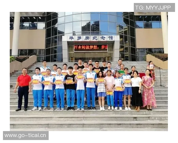 足球明星齐聚送祝福点燃激情传递梦想的力量