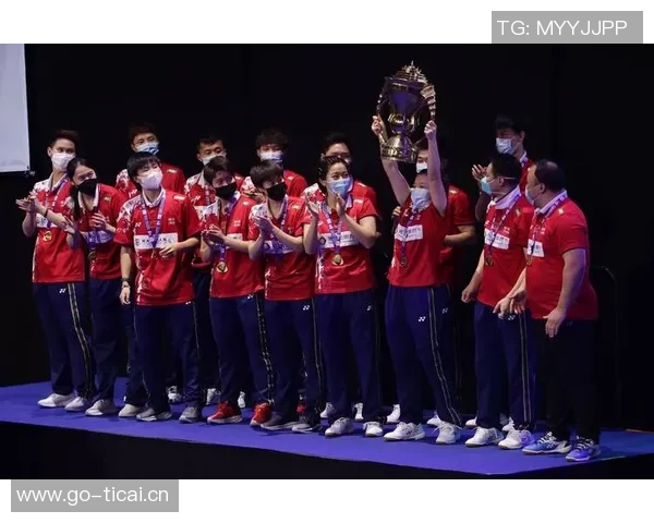 重庆羽毛球队与北京羽毛球队赛后复盘团队协作的成功与不足分析 重庆羽毛球队与北京羽毛球队赛后复盘团队协作的成功与不足分析